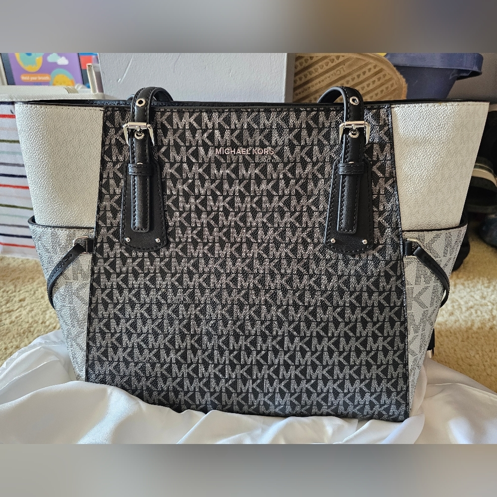 Michael Kors Shoulder / Tote Bag